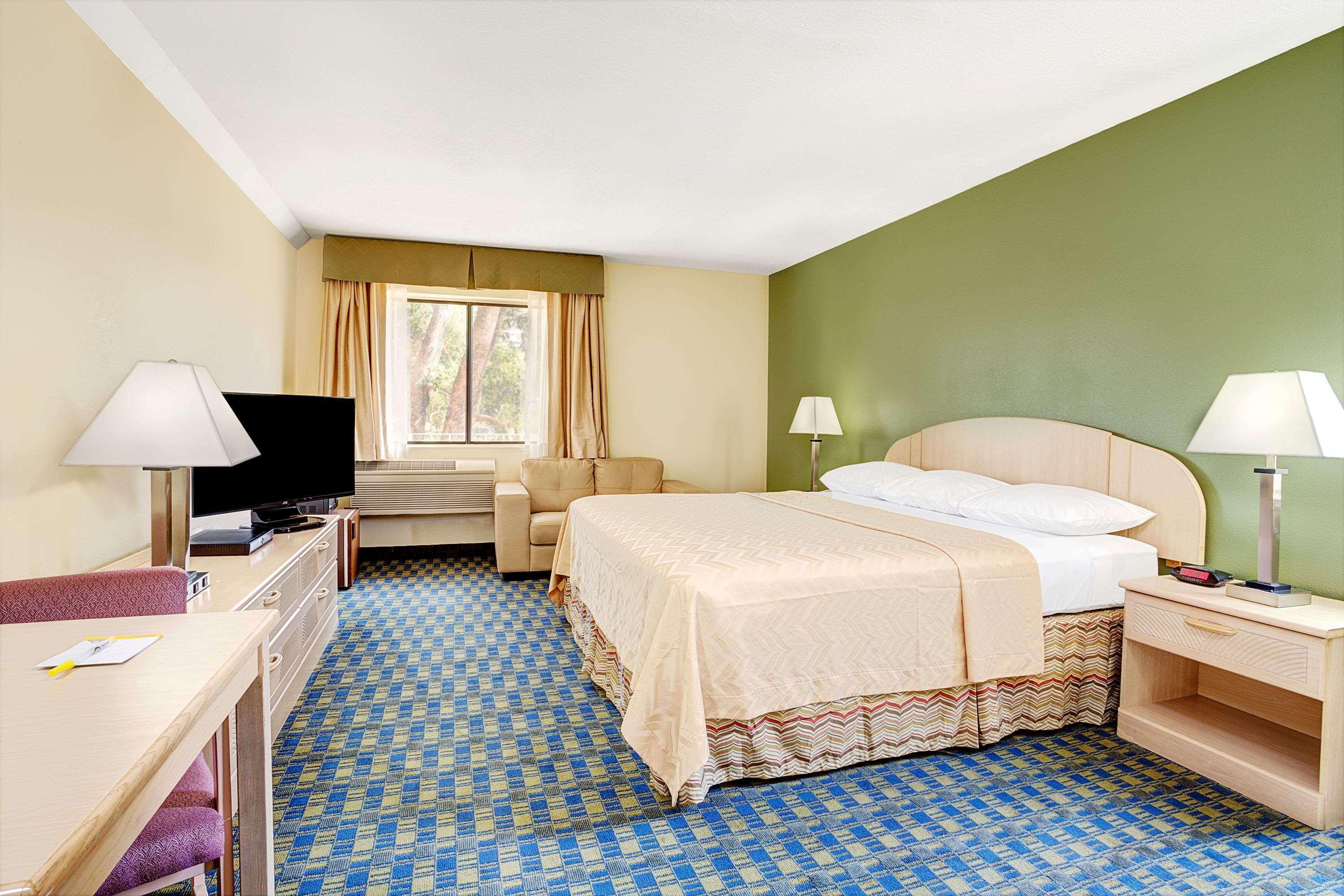 Days Inn By Wyndham Woodland Ngoại thất bức ảnh