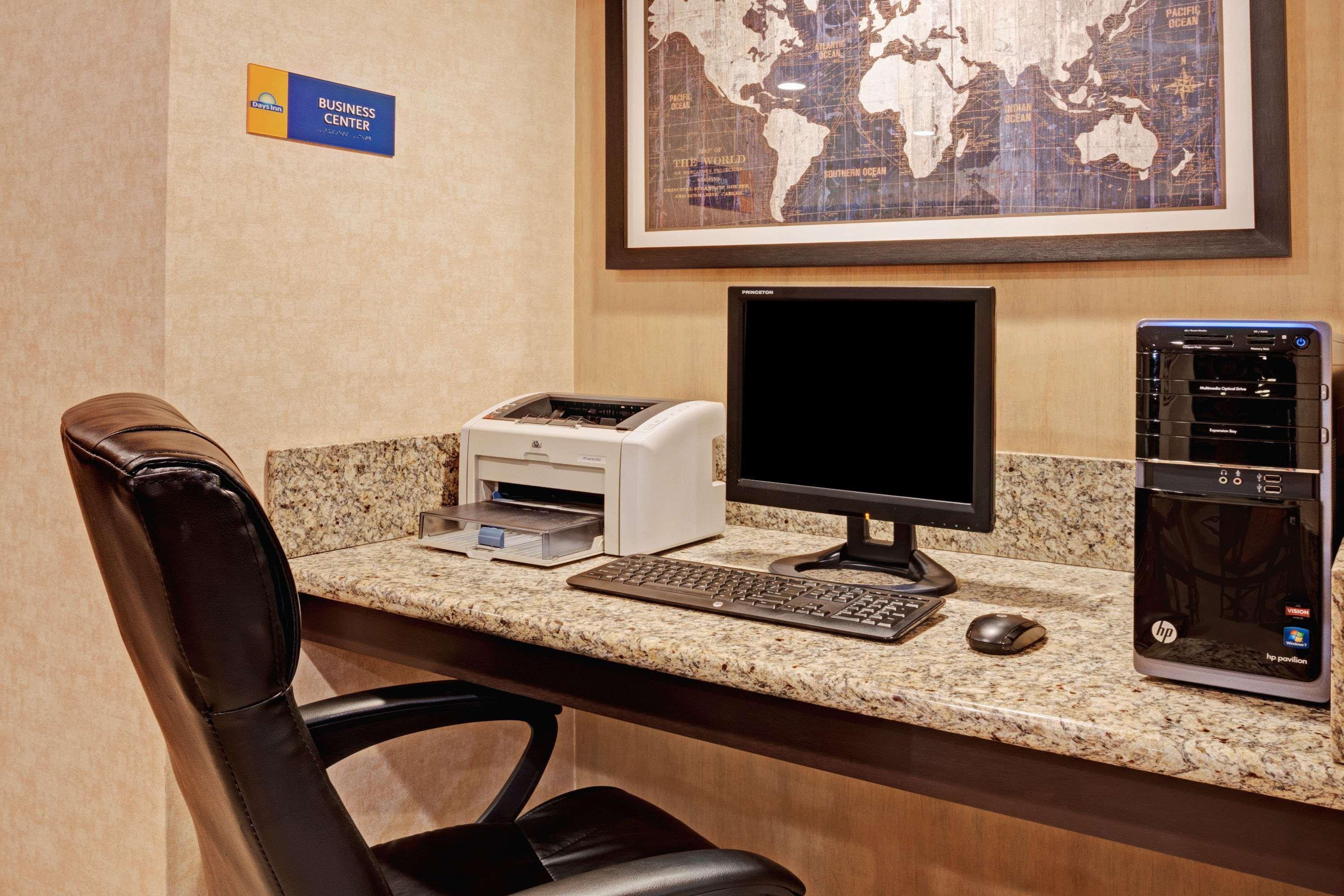 Days Inn By Wyndham Woodland Ngoại thất bức ảnh