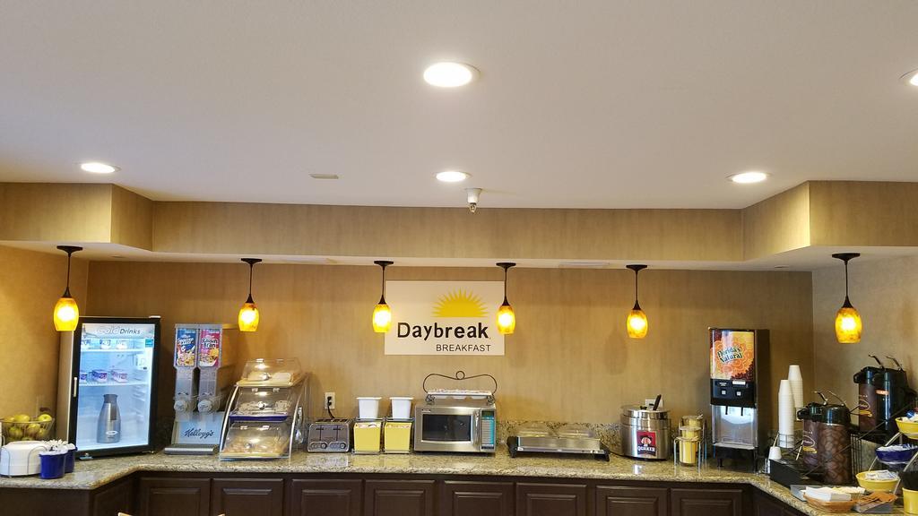 Days Inn By Wyndham Woodland Ngoại thất bức ảnh