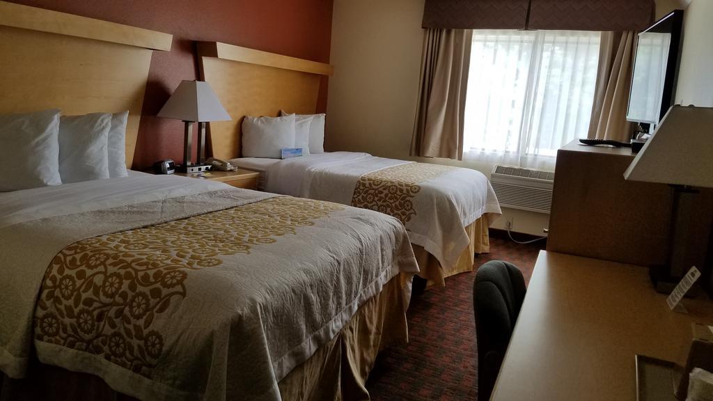 Days Inn By Wyndham Woodland Ngoại thất bức ảnh